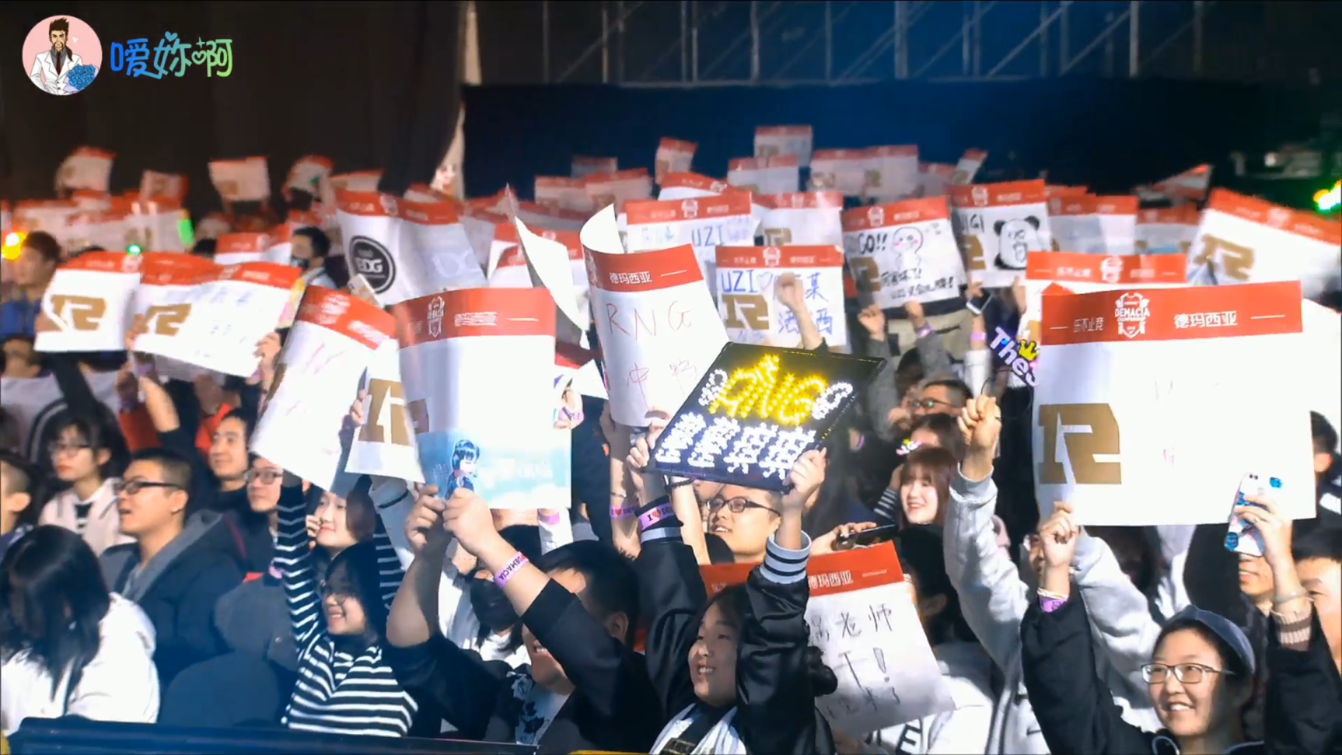 九游-包含蒂姆回归赛场，关键助攻首场状态亮眼，DWG观众沸腾！的词条